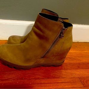 Sorel Joan of Arctic